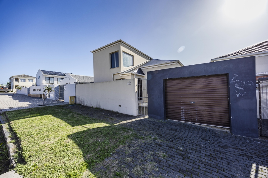6 Bedroom Property for Sale in Quigney Eastern Cape